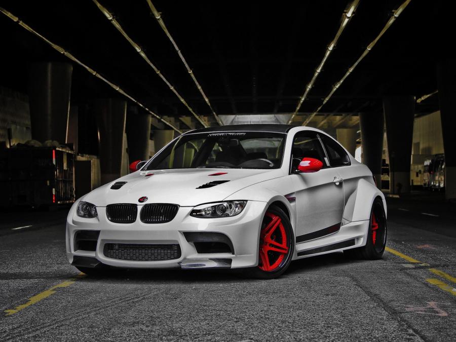  BMW M3 Coupe GTRS3 Candy Cane by Vorsteiner 2011 года  (фото 1 из 14)